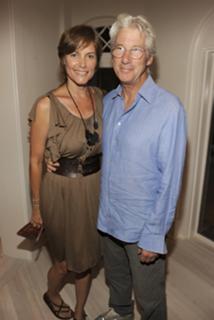 Carey Lowell feet photo thumbnail