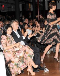 Carey Lowell feet photo thumbnail