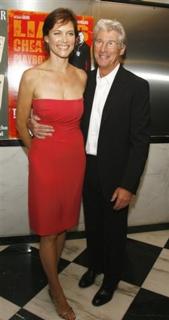 Carey Lowell feet photo thumbnail