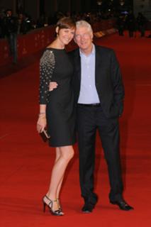 Carey Lowell feet photo thumbnail