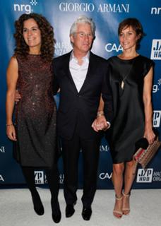 Carey Lowell feet photo thumbnail