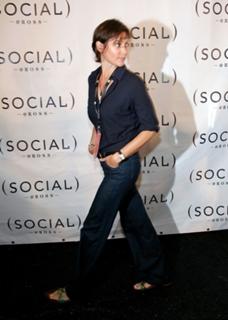 Carey Lowell feet photo thumbnail