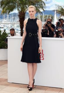 Carey Mulligan feet photo thumbnail