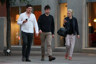 Carey Mulligan feet photo thumbnail