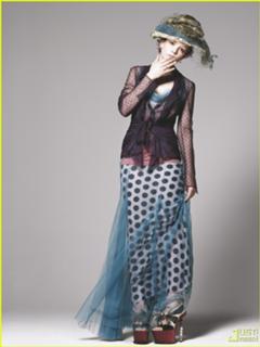 Carey Mulligan feet photo thumbnail