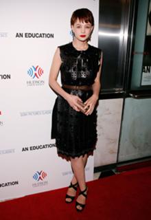 Carey Mulligan feet photo thumbnail