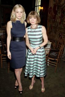Carey Mulligan feet photo thumbnail