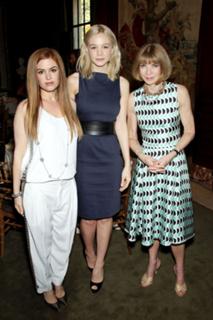 Carey Mulligan feet photo thumbnail