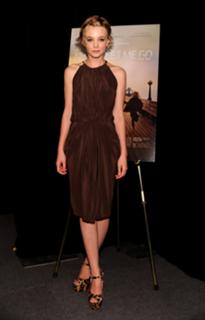 Carey Mulligan feet photo thumbnail