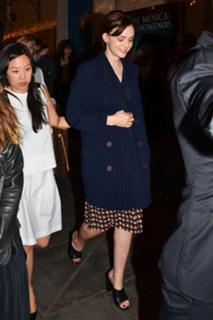 Carey Mulligan feet photo thumbnail