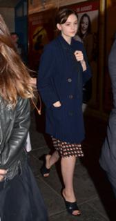 Carey Mulligan feet photo thumbnail