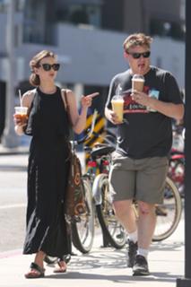 Carey Mulligan feet photo thumbnail