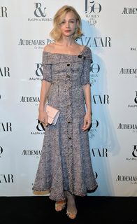 Carey Mulligan feet photo thumbnail