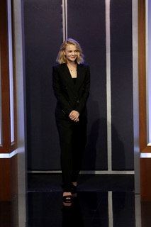 Carey Mulligan feet photo thumbnail