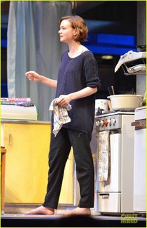 Carey Mulligan feet photo thumbnail