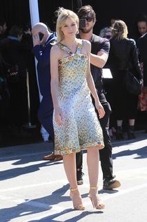 Carey Mulligan feet photo thumbnail