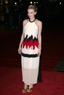 Carey Mulligan feet photo thumbnail