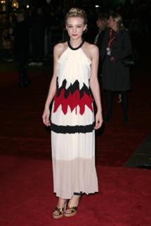 Carey Mulligan feet photo thumbnail
