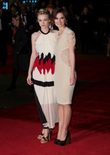 Carey Mulligan feet photo thumbnail