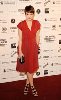 Carey Mulligan feet photo thumbnail