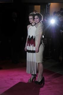 Carey Mulligan feet photo thumbnail