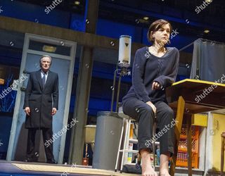 Carey Mulligan feet photo thumbnail