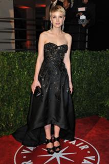 Carey Mulligan feet photo thumbnail