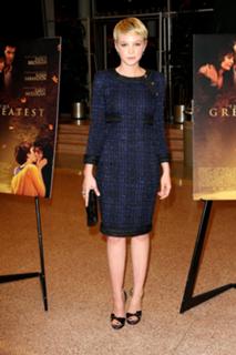 Carey Mulligan feet photo thumbnail