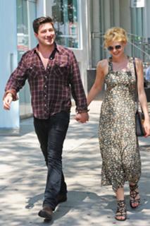 Carey Mulligan feet photo thumbnail