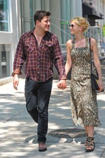 Carey Mulligan feet photo thumbnail