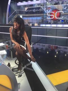 Cari Champion feet photo thumbnail