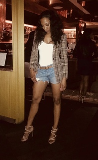 Cari Champion feet photo thumbnail