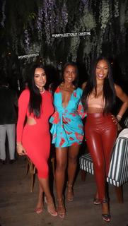 Cari Champion feet photo thumbnail