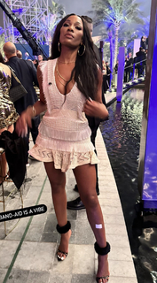 Cari Champion feet photo thumbnail