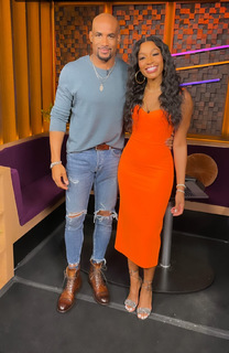 Cari Champion feet photo thumbnail