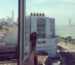 Carice van Houten feet photo thumbnail