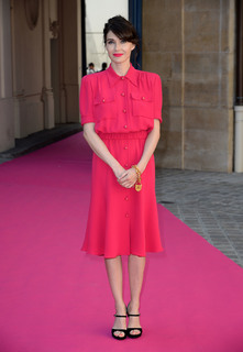 Carice van Houten feet photo thumbnail
