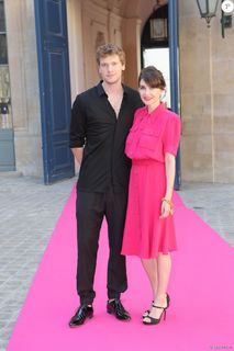 Carice van Houten feet photo thumbnail