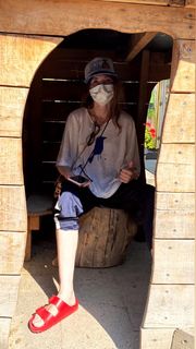 Carice van Houten feet photo thumbnail