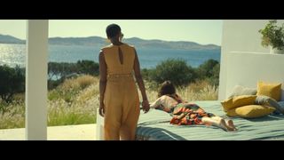 Carice van Houten feet photo thumbnail