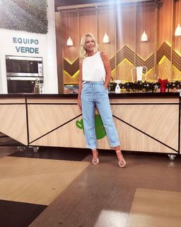 Carina Zampini feet photo 13