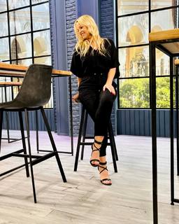 Carina Zampini feet photo 7