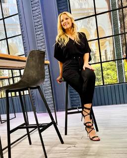 Carina Zampini feet photo 6