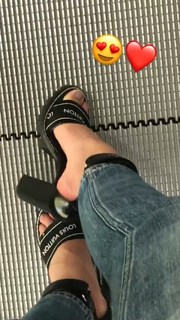 Carina Zavline feet photo 2