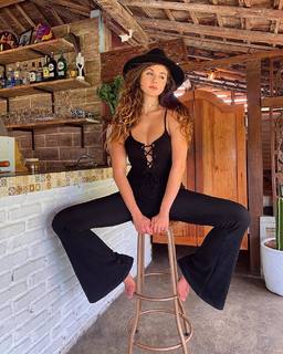 Carina Zavline feet photo 3