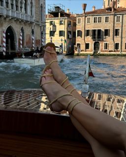 Carina Zavline feet photo 3