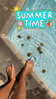 Carine Galli feet photo 5