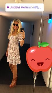 Carine Galli feet photo 4
