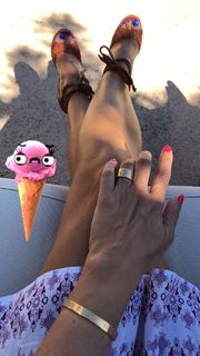 Carine Galli feet photo 3