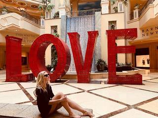 Carine Galli feet photo 9